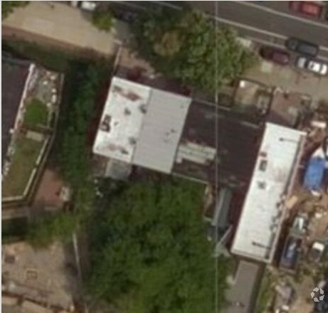 Photo - 906 Bergen St