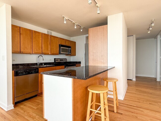 Photo - 655 W Irving Park Rd Unit 4702