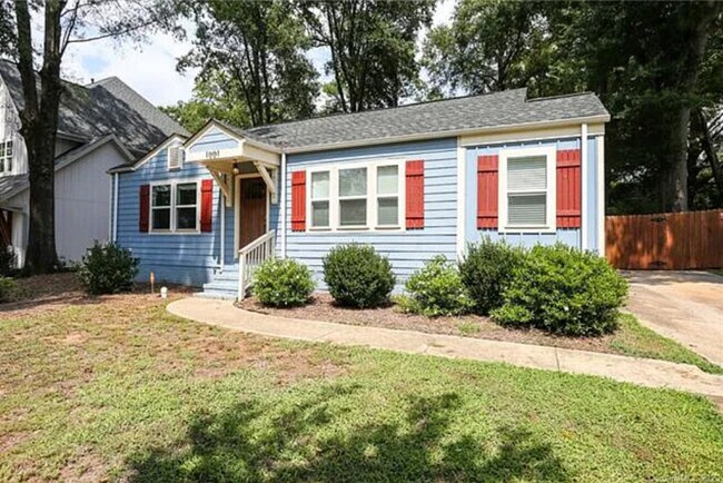 Photo - 1001 Lunsford Pl