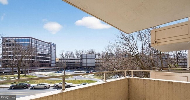 Photo - 4515 Willard Ave Unit 507S