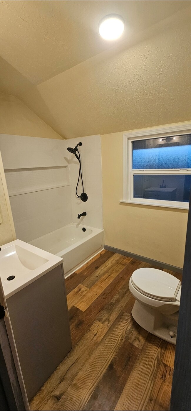 Photo - 1548 NW Eden St