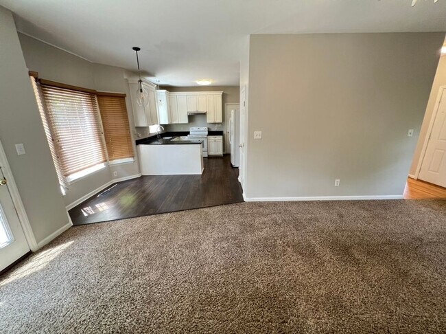 Photo - 102 Cedar Twig Ct