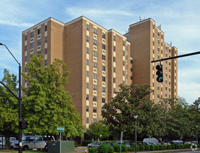 Photo - Glenwood Towers