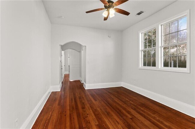 Photo - 3324 Baudin St