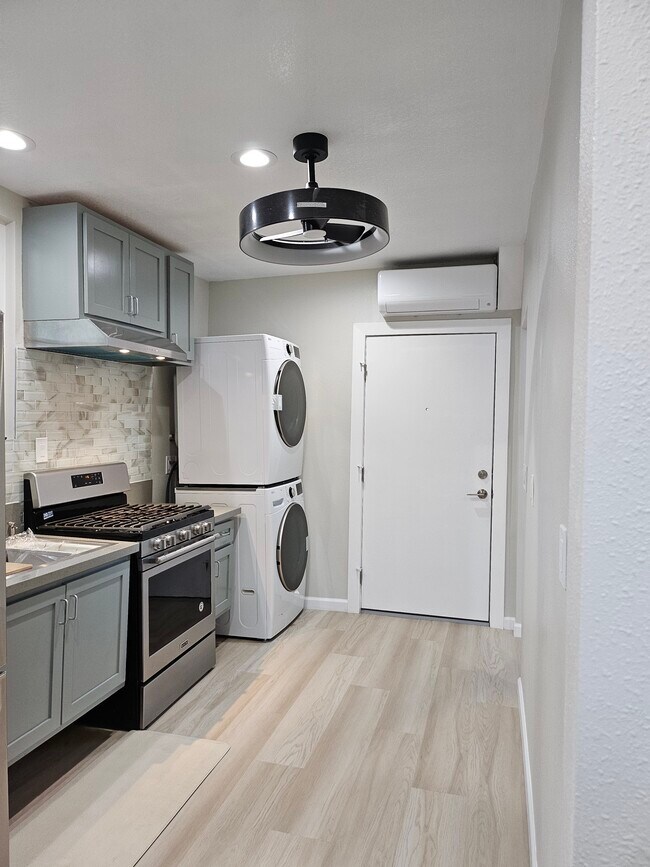 Photo - 1175 N Normandie Ave Unit #4