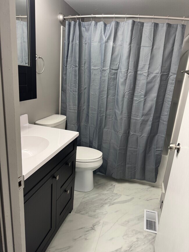 Photo - 506 E Emmons St