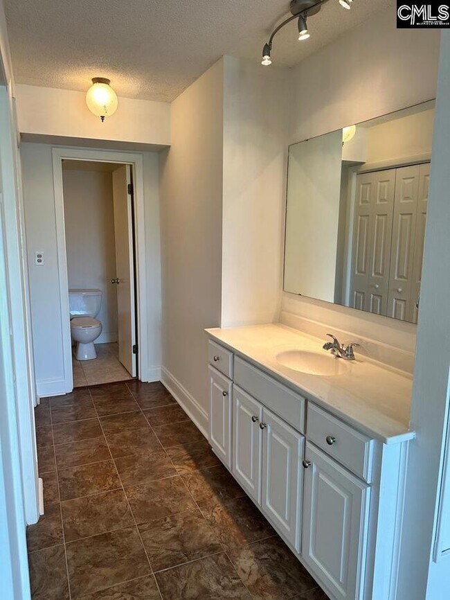 Photo - Furnished condo Unit APT 7E