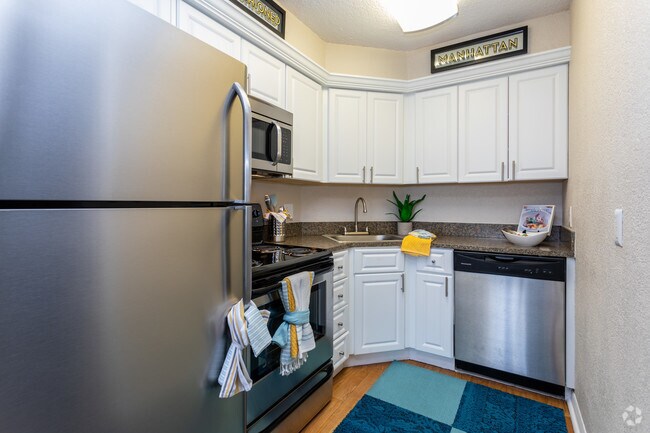 2BD, 1 1/2BA - 800 SF - The Laurels