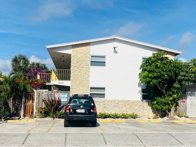 Photo - 1609 S Federal Hwy Lake Worth, FL 33460