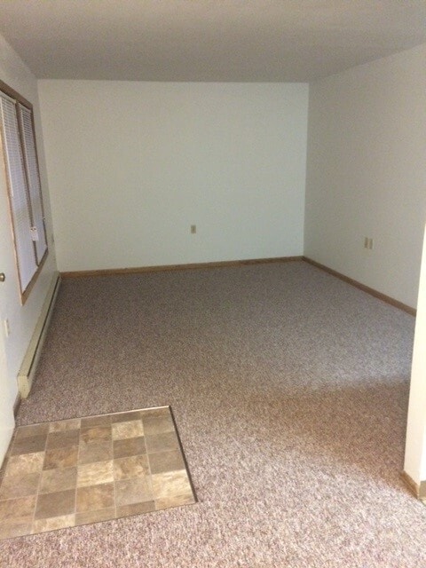 Photo - Hubbard Maple Street Apartments