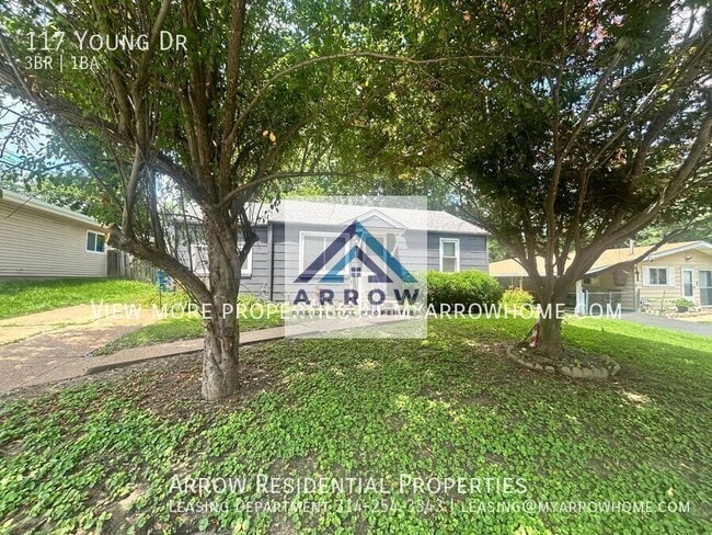 Building Photo - 117 Young Dr