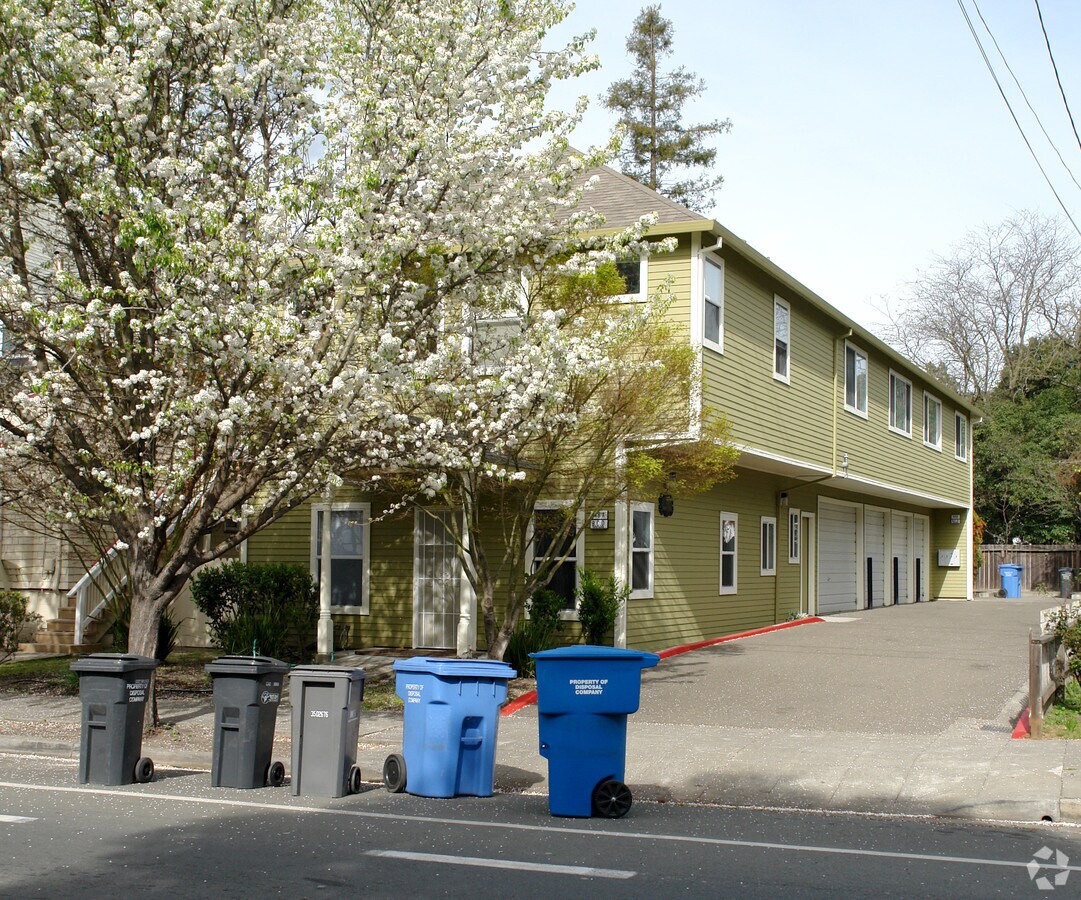 748 Morgan - 748 Morgan