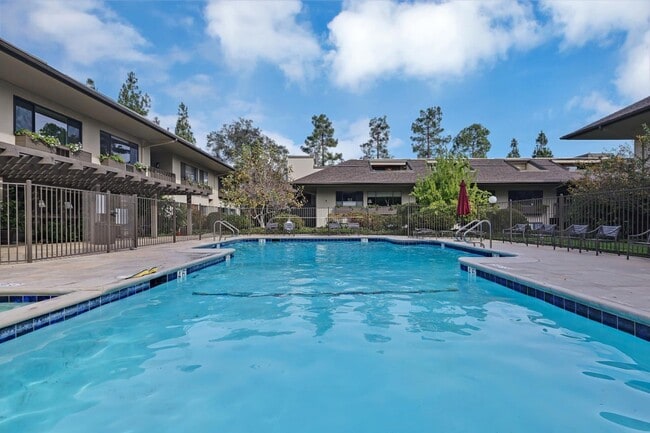 Photo - 2140 Santa Cruz Ave Unit A210