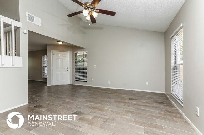 Photo - 1257 Crossfield Dr