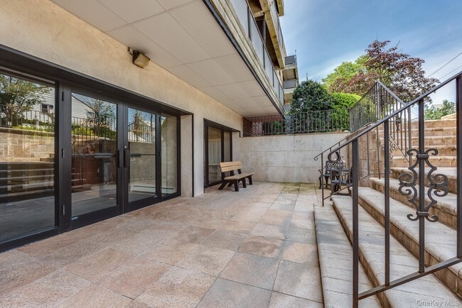 101 Jackson Ave Unit 2J