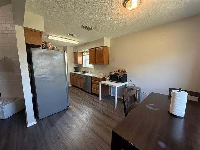 Photo - 1040 Meadowview Dr