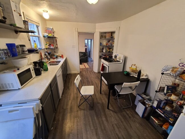 Photo - 4 bedroom South Oakland House!