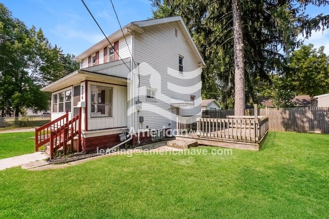 Photo - 324 Danberry St