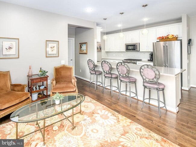 Photo - 3989 Norton Pl Unidad 407