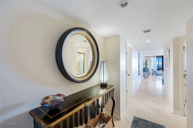 Photo - 26235 Hickory Blvd Unidad 7C