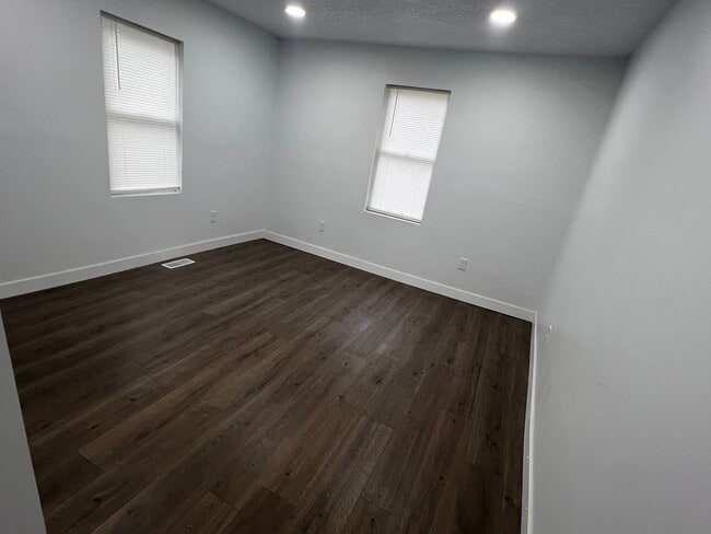 Photo - 3105 6th Ave