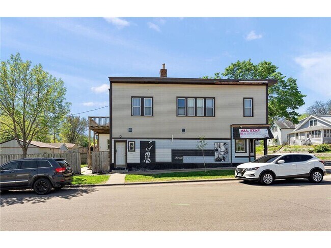 Building Photo - 1064 Magnolia Ave E Rental