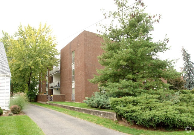 Tiffany House Apartments