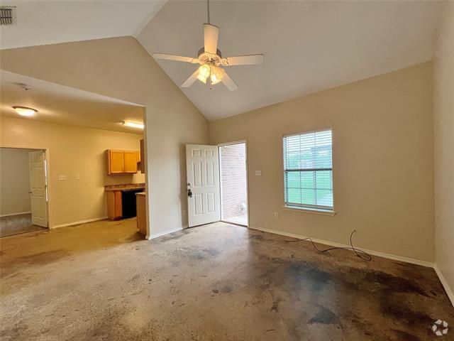 Building Photo - 100 Lindas Creek Ln Rental