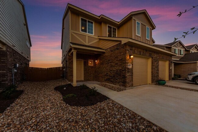 Photo - 401 White Steppe Way