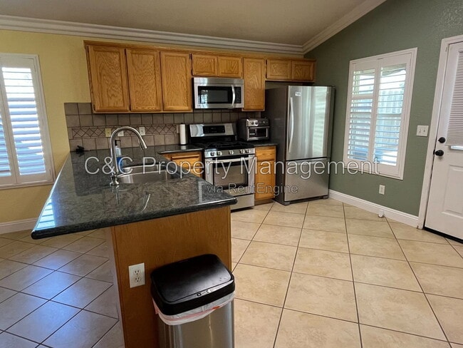 Photo - 716 San Joaquin Ct