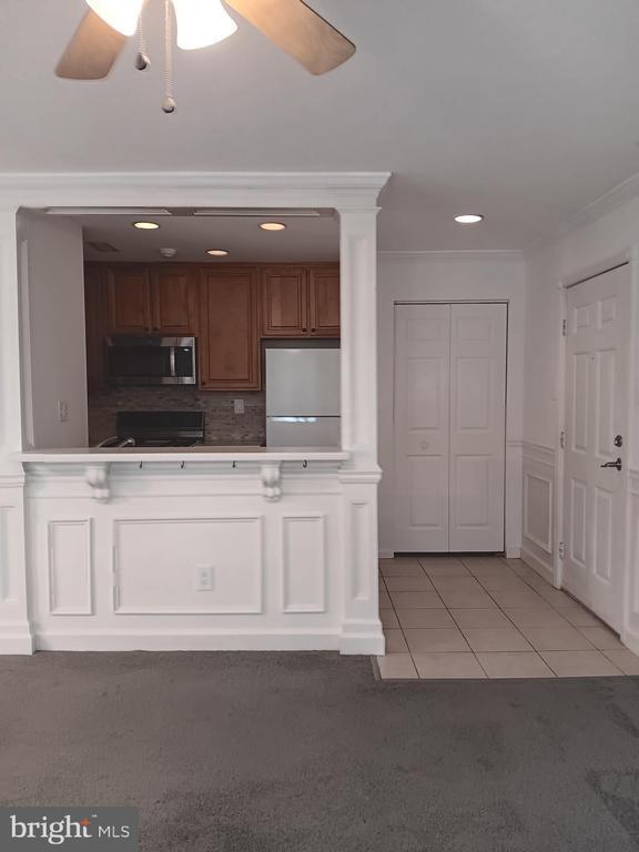 Building Photo - 1606 Diamond Dr