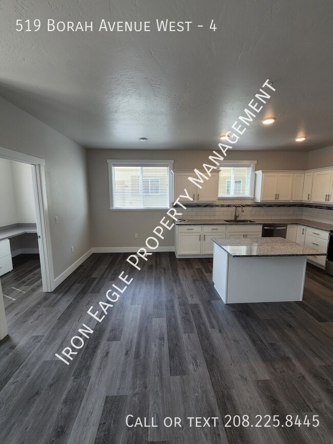 Photo - 519 Borah Ave W