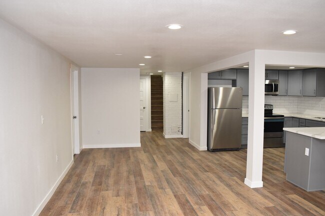 Photo - 3127 Unidad B