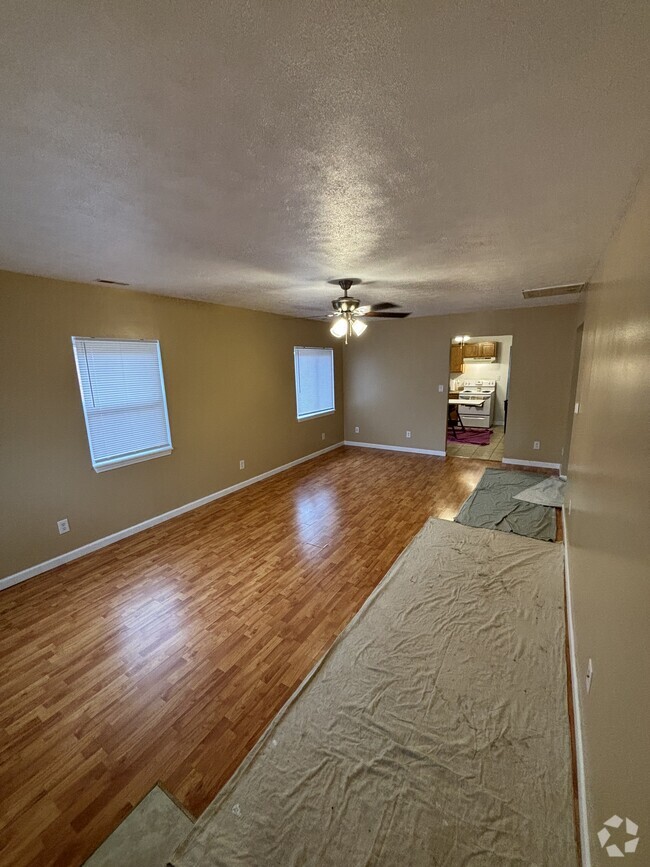 Living Room - 515 Holley St Rental