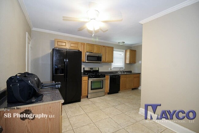 Photo - 656 Kirby Pl Unit 658