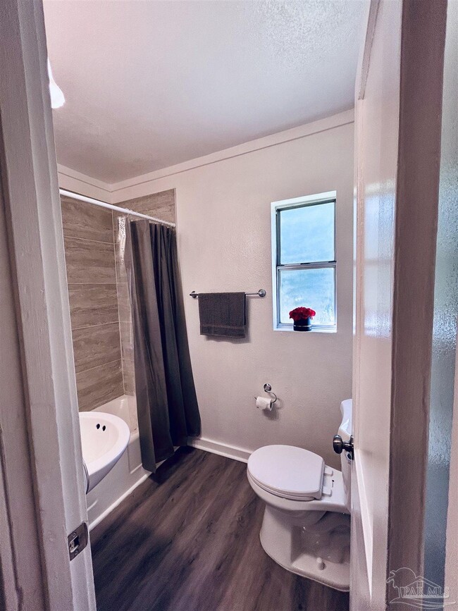 Photo - 409 Belmont Ave