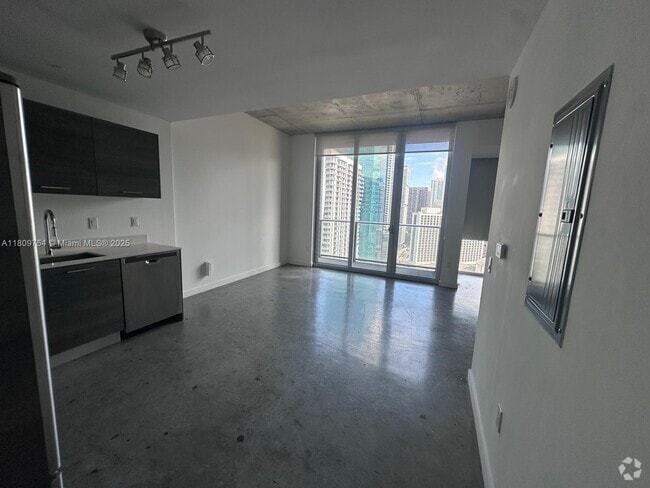 Building Photo - 151 SE 1st St Unit 2405 Rental