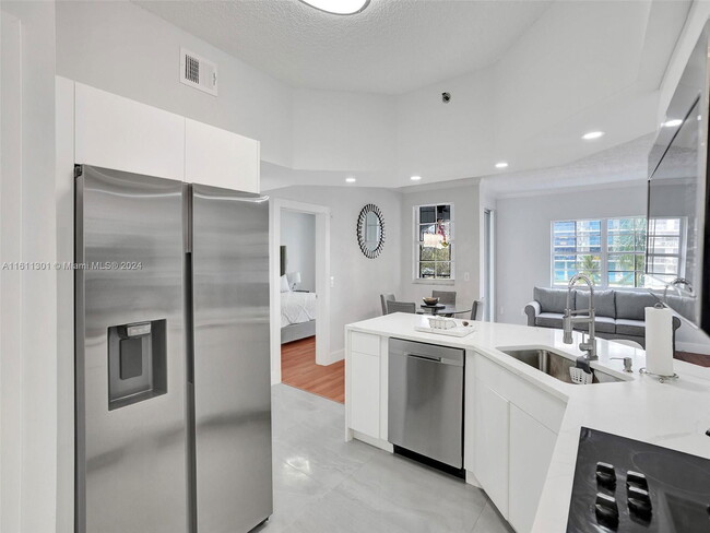 Building Photo - 3245 NE 184th St Rental