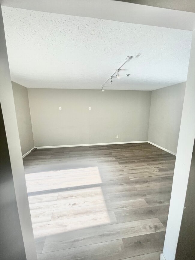 Photo - 9030 Reed Rd