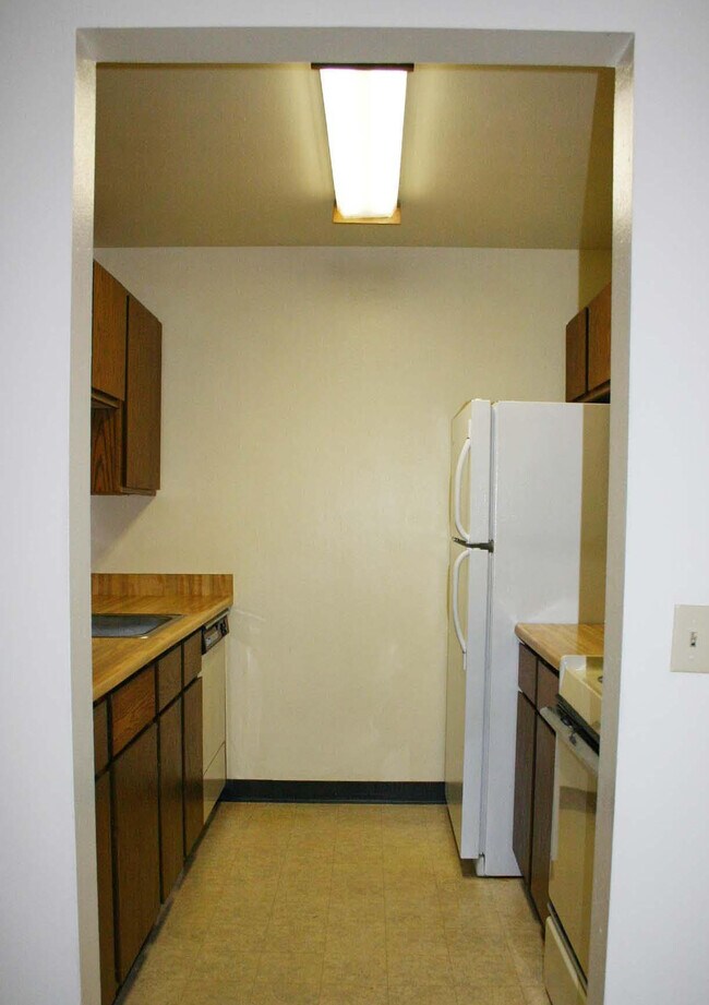 Photo - Garden Point Apartments