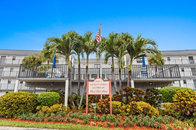 Photo - 9233 SW 8th St Unit 404