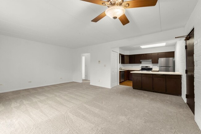 Photo - Two Bed Condo Olive Tree Naperville