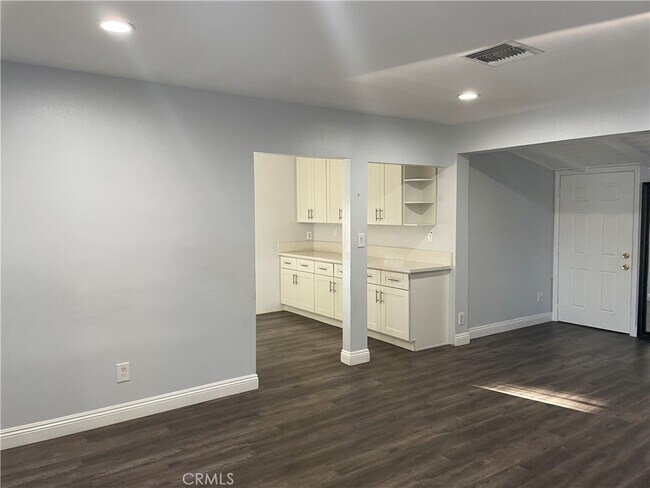 Photo - 17443 Cohasset St Condo