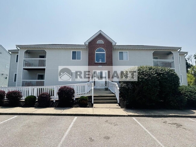 Building Photo - 10136 Carnation Ct Unit Apartment 9
