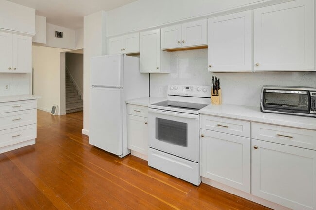 Photo - 5646 12th Ave NE