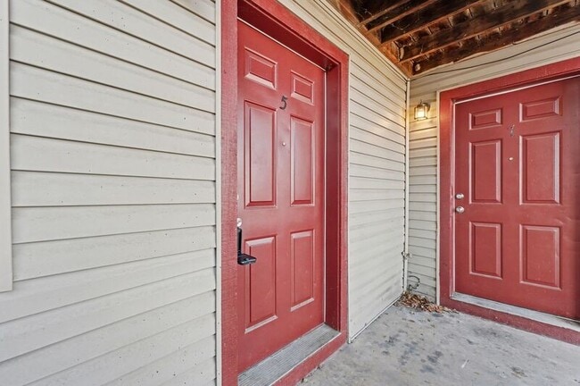 Photo - 1045 S Happy Hollow Rd