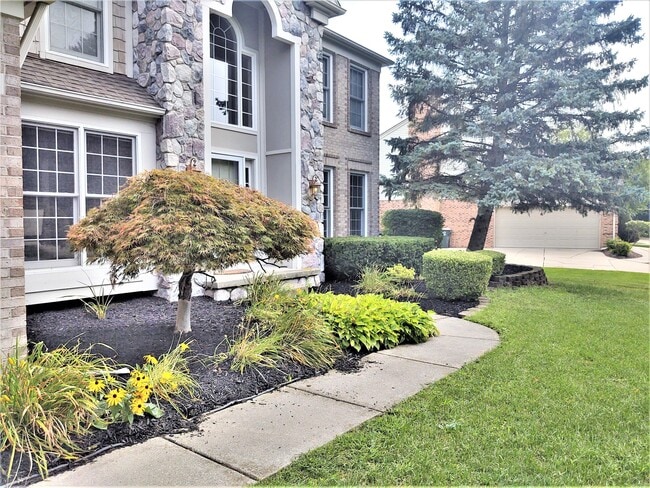 Photo - 47498 Fox Run Dr