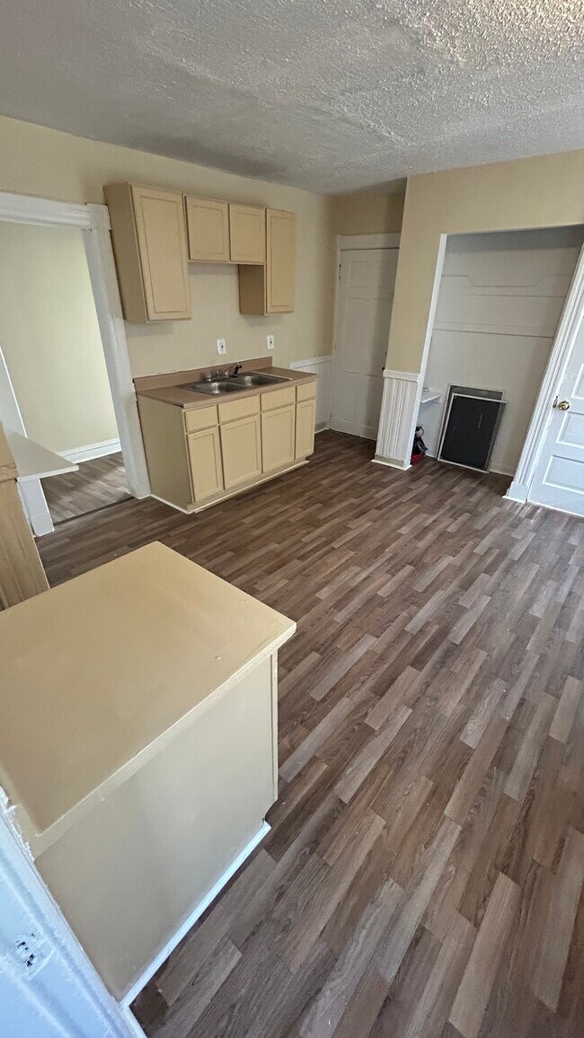 Kitchen. - 103 Oakland Terrace Unidad 101 Oakland Terrace