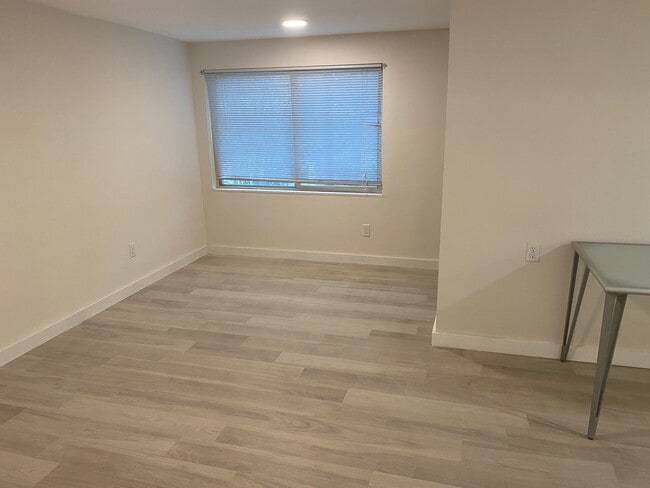 Living room - 336 NE 53rd St Unit B