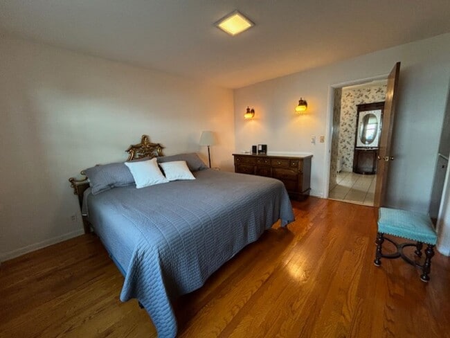 Photo - Fully Furnished, Turn Key Lake Front Home ...